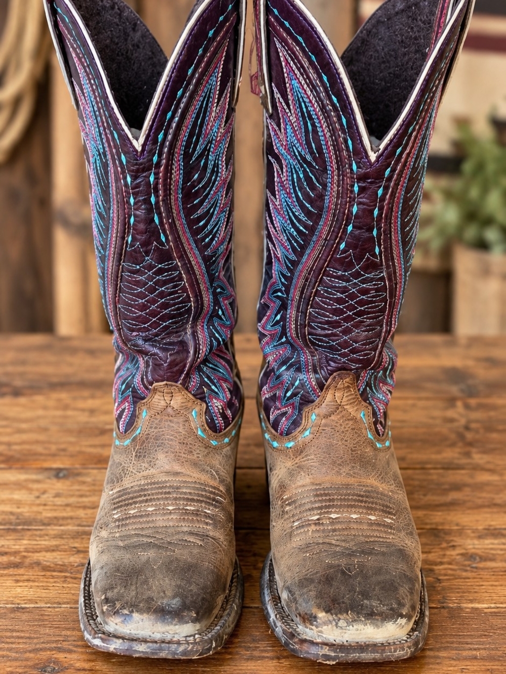 Ariat Women's Vaquera Square Toe Western Boots Size 6.5B – Distressed